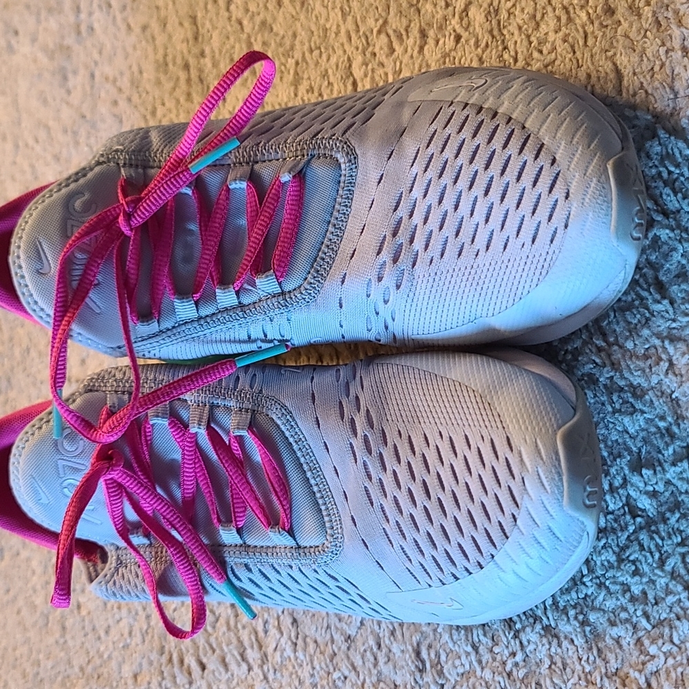 Women's Nike Air 270